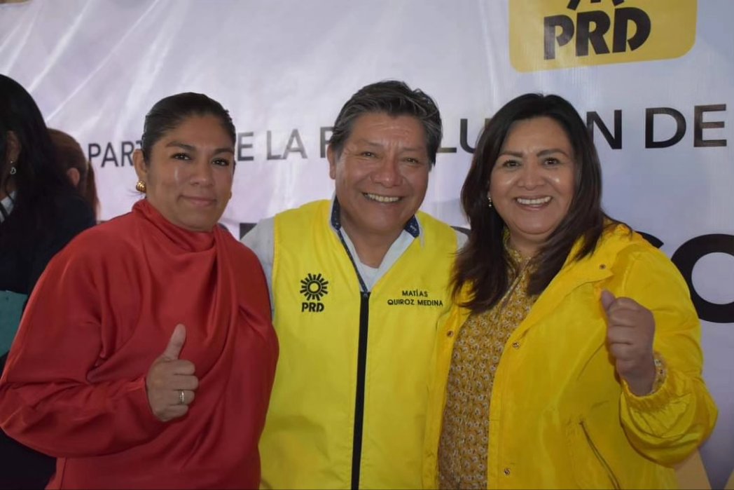 Matias_QM's tweet photo. Hoy inicia la historia para transformar a #Morelos 🇲🇽

El día de hoy se hizo la entrega de la constancia a @LucyMezaGzm como precandidata oficial del #PRDMorelos.

¡El pueblo es el que manda, por ello vamos juntos rumbo al 2024! https://t.co/qqhkVM3tWA
