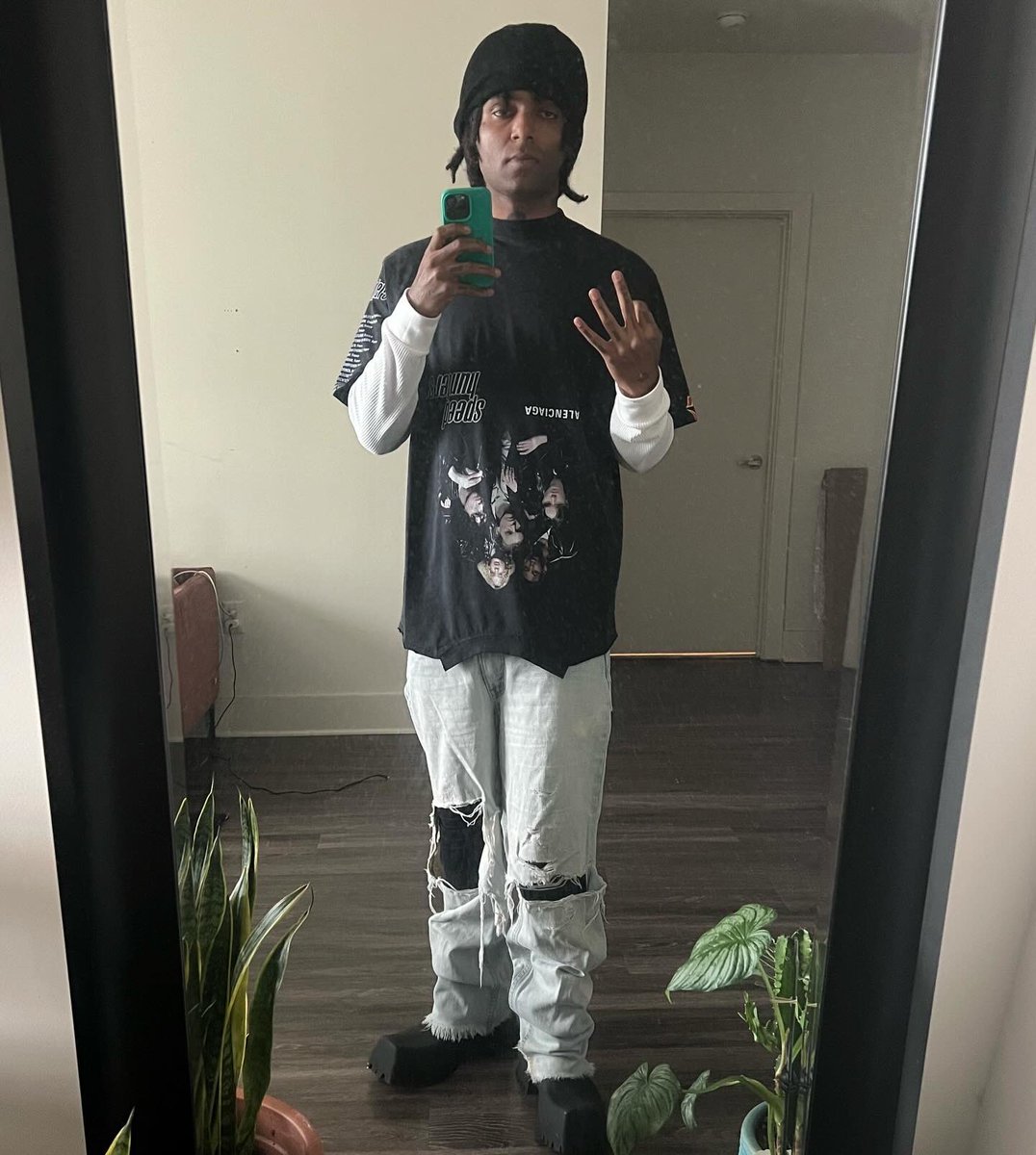 if u listen to my music thanks😁