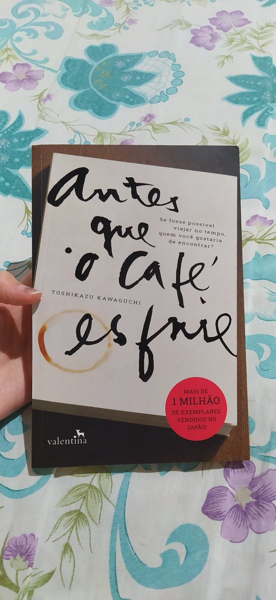 moonarcheron's tweet photo. leitura atual. opiniões??... https://t.co/CQYkBe2Ikh