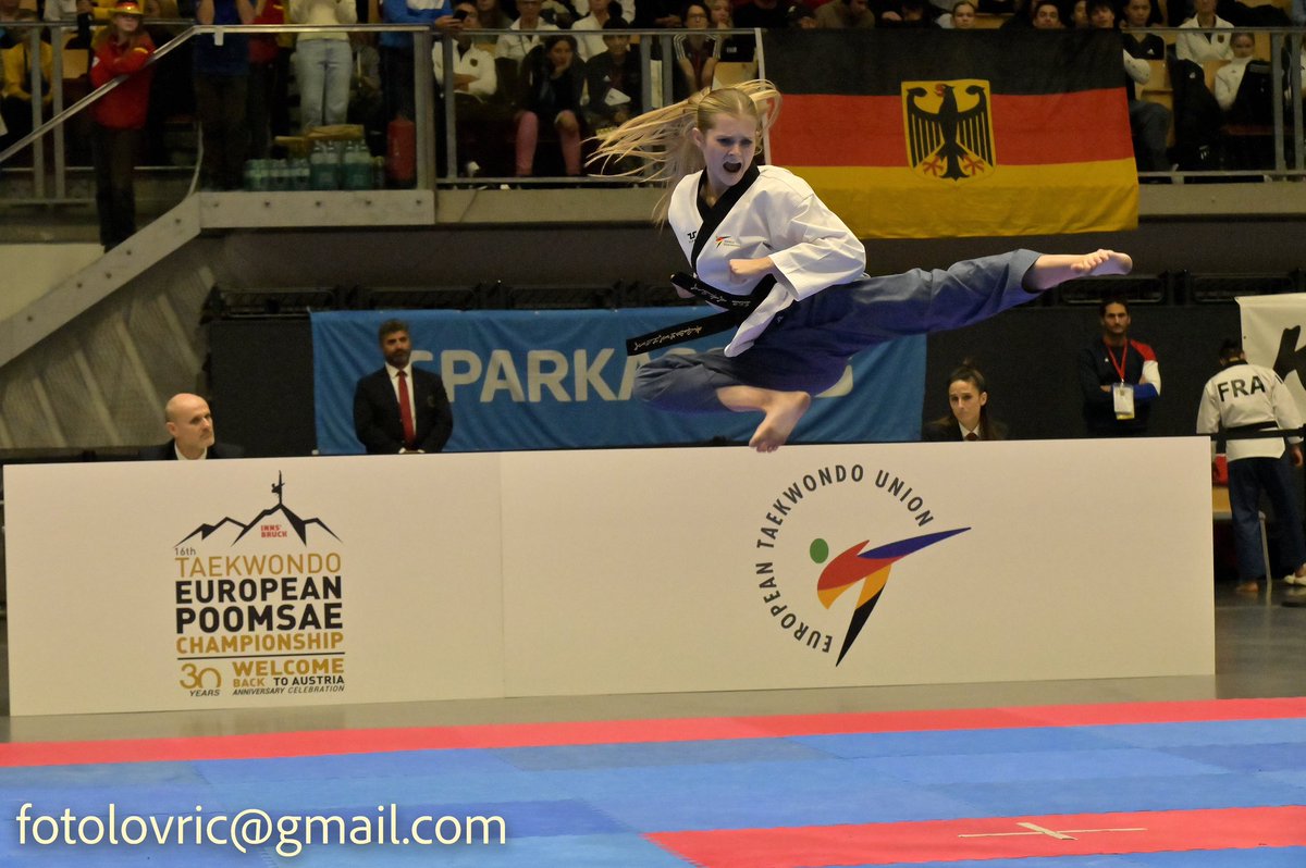 Amy flying high at the European championships in Austria @BritTaekwondo @BelfastHourNI @WeatherCee @wallacesport @WallaceHigh @FemSportsForum @_SportNI @CoachingTooleS @_UKCoaching @BBCSport @worldtaekwondo @GBTaekwondo @RangeSportsUK @BelLiveSport @breedongroup @phoenixni