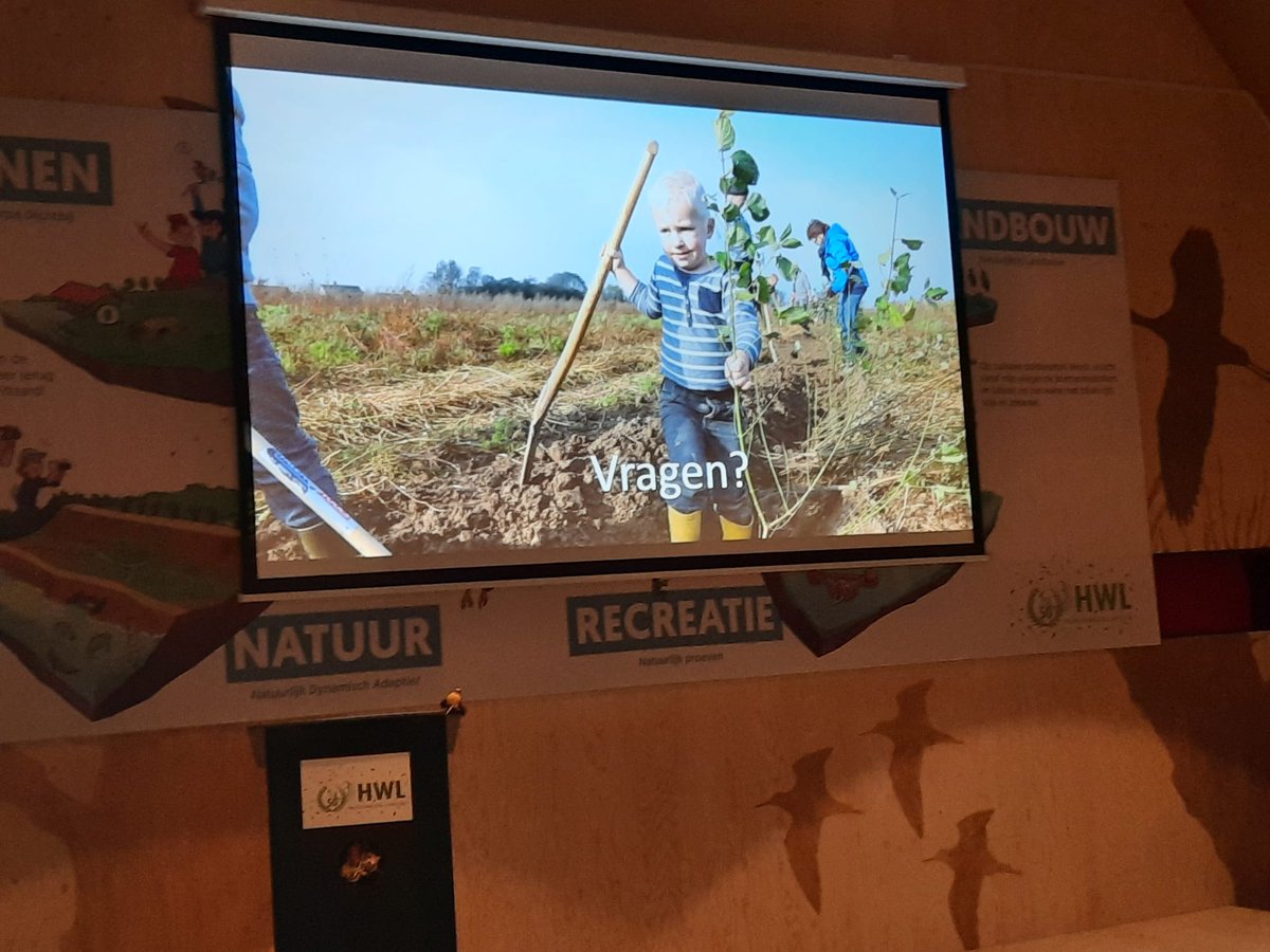 Gisteren geslaagde avond met Fien Oost-Brabants Landschap over Partridge project en bevorderen biodiversiteit agrarisch gebied. Goede opkomst, gevarieerd gezelschap, alleen boeren hadden andere zaken aan 't hoofd. CCHW heeft al veel gedaan, maar nog meer maatwerk zou goed zijn.