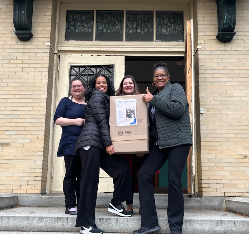 NewHourNY's tweet photo. Thank you to Liza and everyone from Unitarian Universalist Fellowship of Huntington for the much needed #ProjectDignity supplies!
With these items we can create reentry bags for women with needed clothing and personal care items which they get upon their release! https://t.co/dPMbaCK8ZP