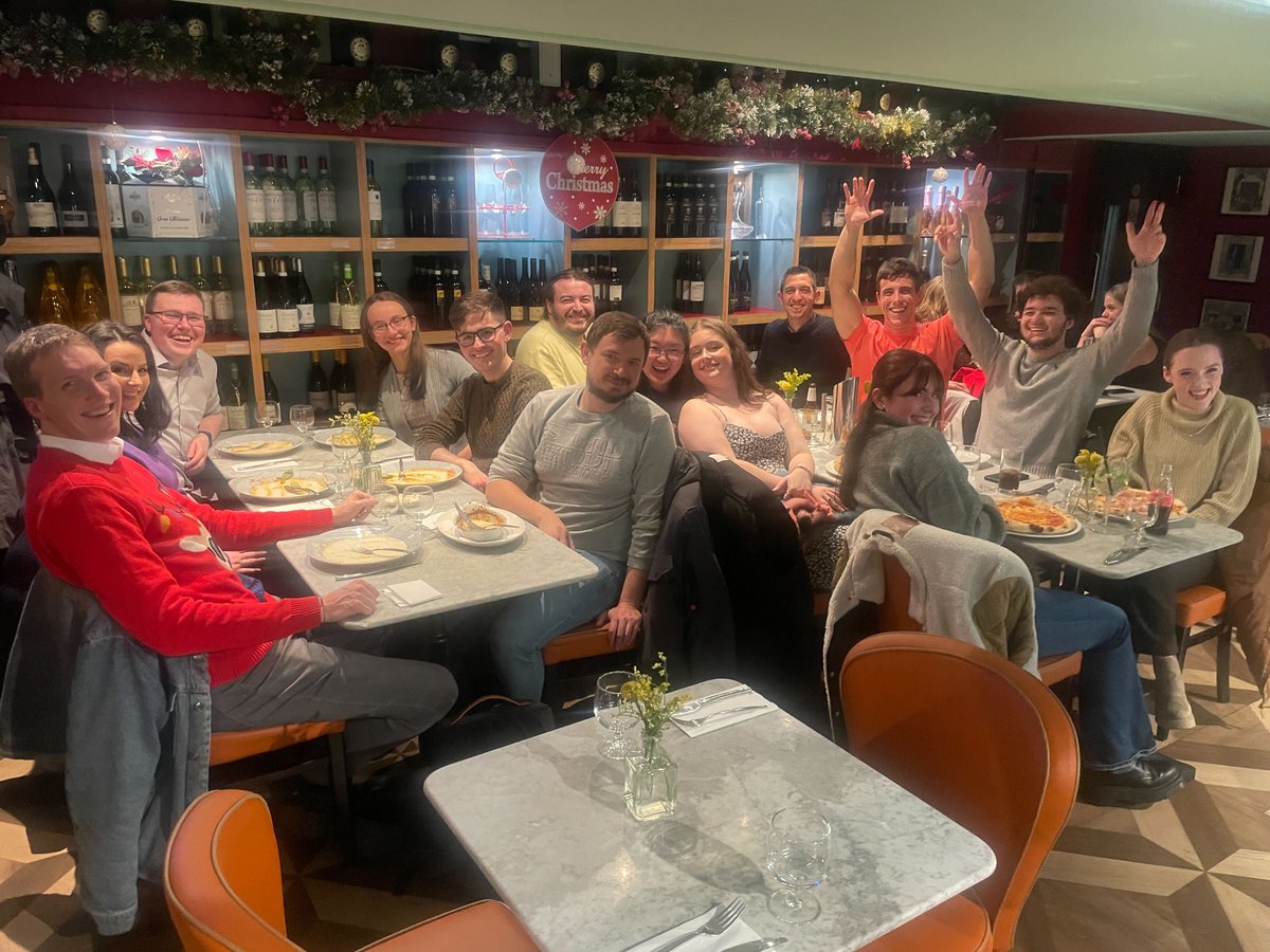 Yesterday we had the CCEM Christmas Dinner Night!!! Super nice Italian food, especially the Pizza😋 Looks like we all had great fun!!😜😄😄🎅#WorkLifeBalance #researchers #Christmas