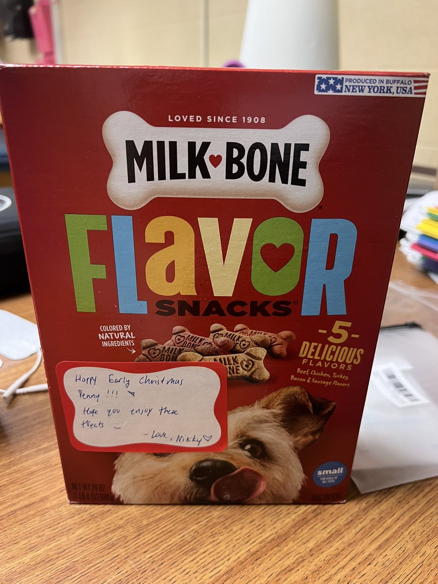 CLESportsPT's tweet photo. This was left on my desk in the training room today…

We have some incredible athletes at Beaumont, but they’re also incredibly thoughtful young women.   

That trait is just as important. https://t.co/tvdiG6SqBa