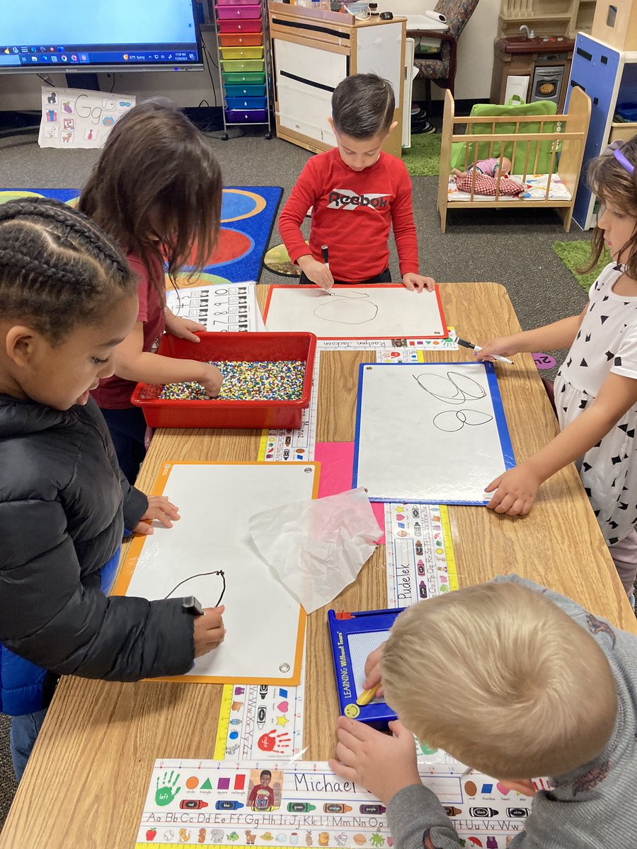Playing Literacy Musical Chairs. What a fun way to learn our letter of the week!
<a href="/HumbleISD_OE/">Oaks Elementary</a> <a href="/PreK_JonesB/">Brandi Jones</a> <a href="/HumbleISD_PREK/">HumbleISD ECE</a>