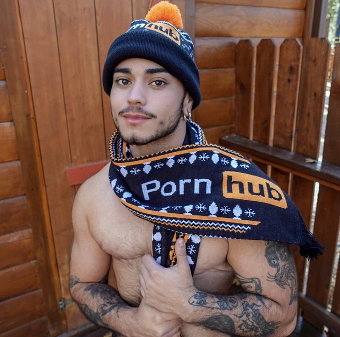 Watch Apollo Moon🏳️‍⚧️'s leaked NSFW photo on TwXstars