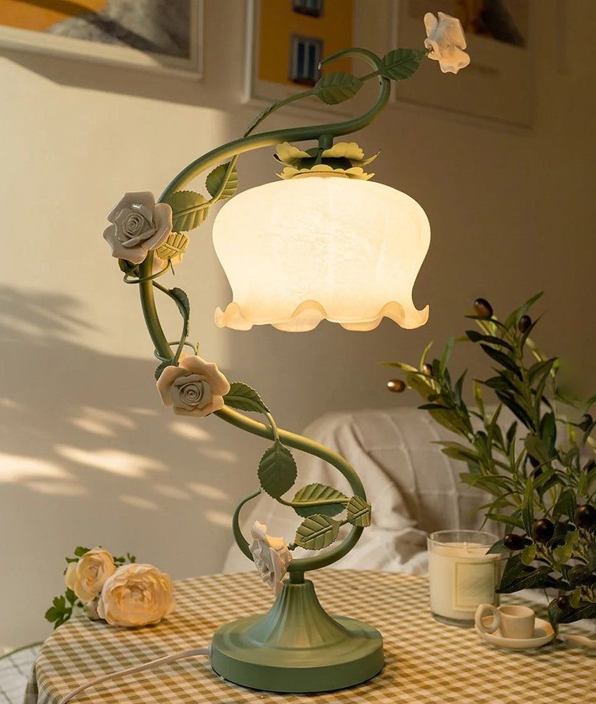 Rose table lamp 🥀