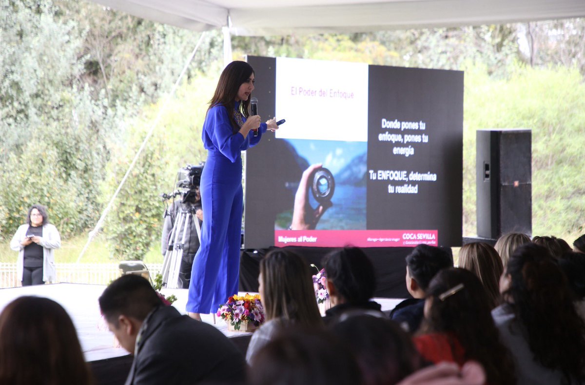 karina_ralcala's tweet photo. Donde pones tu enfoque, pones tu energía. Tu ENFOQUE determina tu realidad ⚡️💪🏽 (@coca_sevilla)
Gracias por tu energía para inspirar y conectar con las mujeres del #ForoDeEmpoderamiento.🧡 https://t.co/fAoVM9tpqP