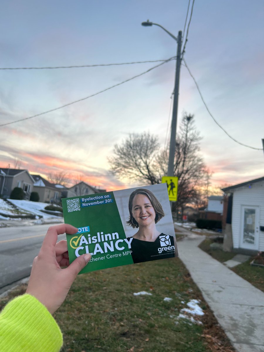 AislinnClancyKC's tweet photo. Lucky to catch this beautiful sunset while finishing up our second canvass of the day!
#KitchenerCentre #kitcen #onpoli https://t.co/iU3MIiXldL