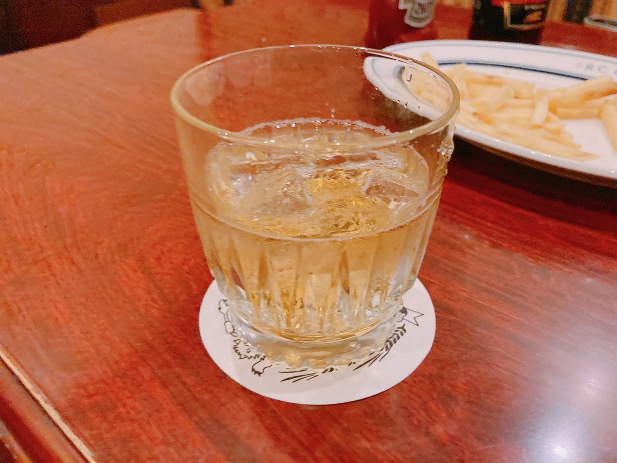 hoshicafenon's tweet photo. ほしのんはハーフロックを覚えた!
かしこさが1上がった!
#THERCGATE
#八重洲 https://t.co/iazlhNjzP4