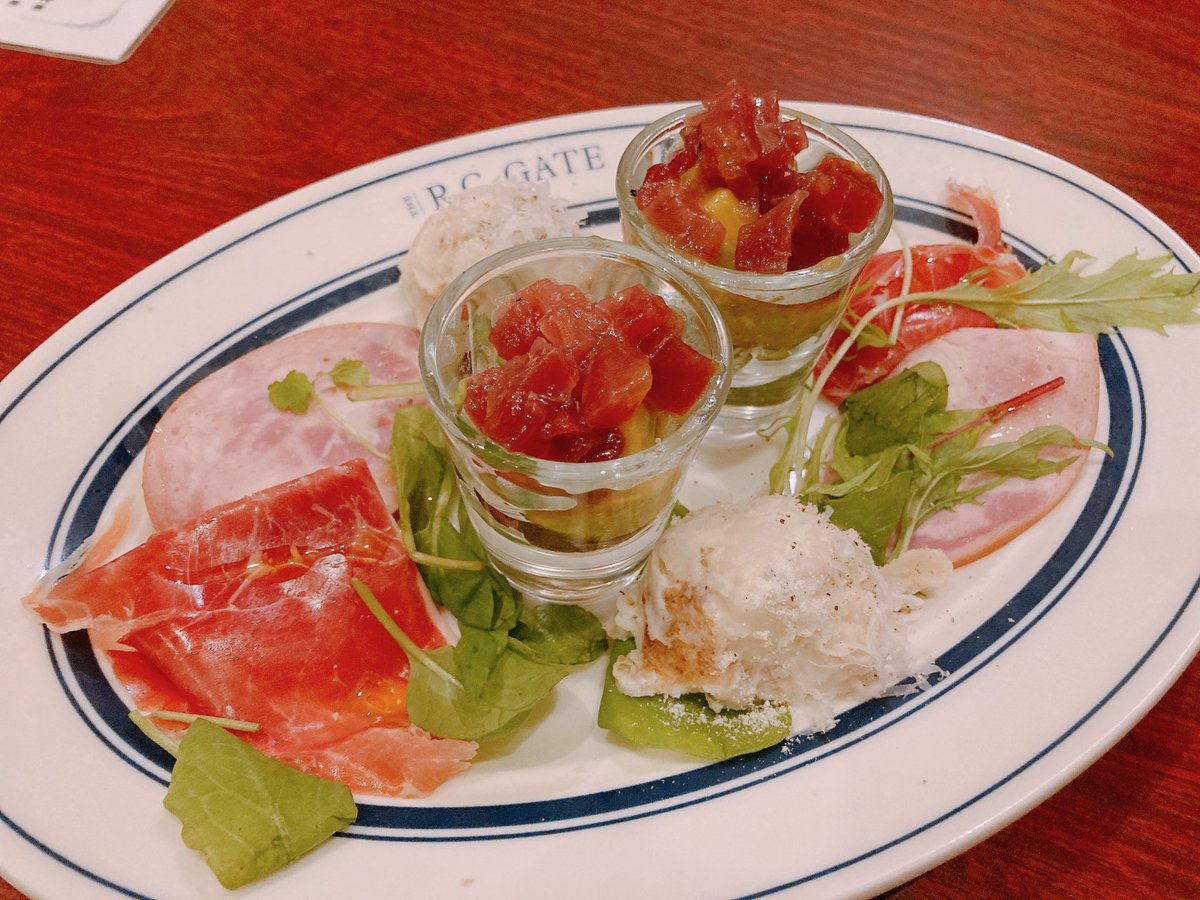 hoshicafenon's tweet photo. ほしのんはハーフロックを覚えた!
かしこさが1上がった!
#THERCGATE
#八重洲 https://t.co/iazlhNjzP4