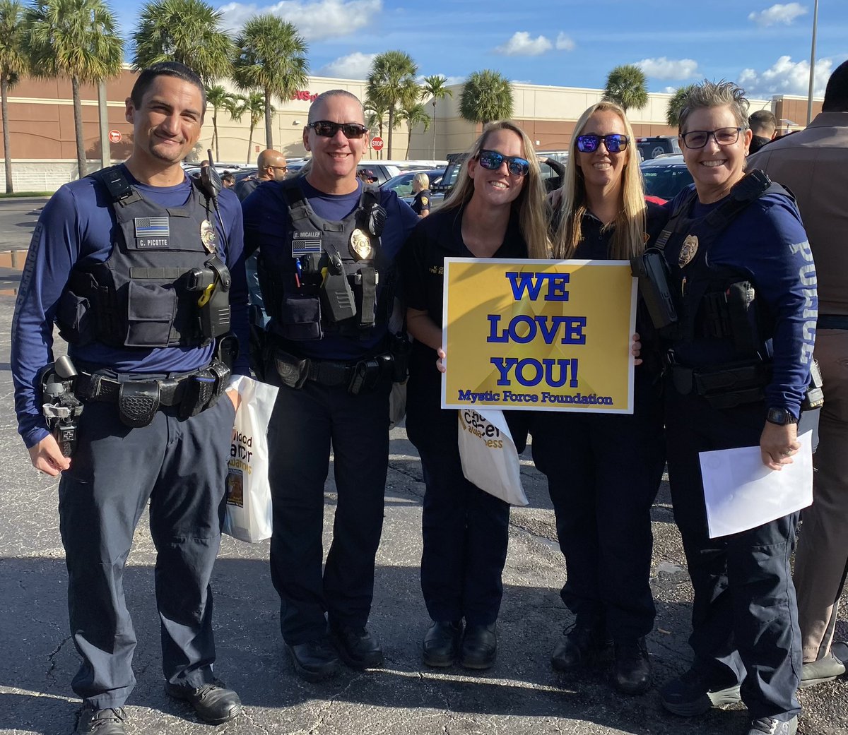 CoconutCreekPD's tweet photo. We’re #proud to be a part of the 4th annual Mystic Force Foundation & @browardsheriff #GoldRibbonParade this morning in Hollywood. Ofcs from our #CommunityServicesUnit represented us during the event, which brought joy to kids battling cancer at two different hospitals… https://t.co/A2vEf6CfRS