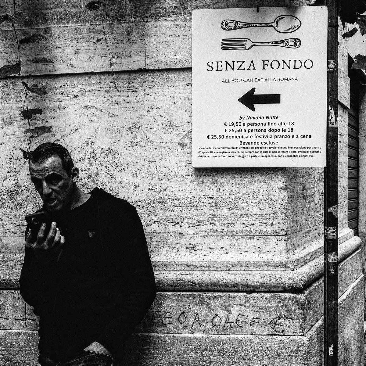 ramarino75's tweet photo. Rome around me 

#streetphotography #bnw_captures #blackandwhite #rome #streetphotographer #photographer #shooting #rome 

https://t.co/JbOdqAqhAK https://t.co/UihEe0m0Bw