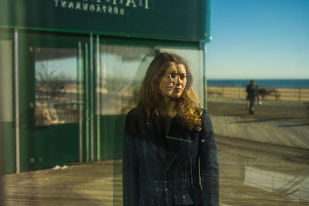 By day, she’s a social worker in Brooklyn; by night, she’s Daneshevskaya, the singer-songwriter behind one of this year’s best indie records.

"It’s something that I get to approach as a bonus part of my life."

🔗 rollingstone.com/music/music-fe…