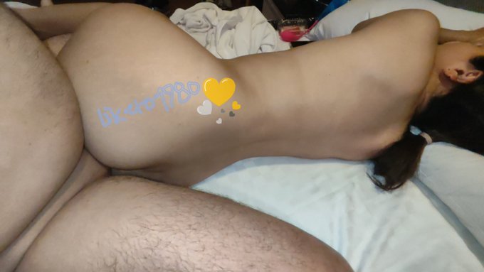 最近色影師太忙..沒有拍新的,只好放個舊圖上來換換氣😖😖 https://t.co/AuuN2tFPnW<a href="/tag/%E5%90%8C%E6%88%BF%E6%8F%9B%E4%B8%8D%E6%8F%9B"class="tags"><span>#同房換不換</span></a><a href="/tag/%E5%BE%B5%E5%A5%B3%E8%89%B2%E5%BD%B1%E5%B8%AB"class="tags"><span>#徵女色影師</span></a><a href="/tag/%E4%B8%8D%E8%8F%B8%E9%85%92%E6%AA%B3%E6%A6%94%E6%AF%92"class="tags"><span>#不菸酒檳榔毒</span></a><a href="/tag/%E4%B8%8D%E6%80%A5"class="tags"><span>#不急</span></a>
