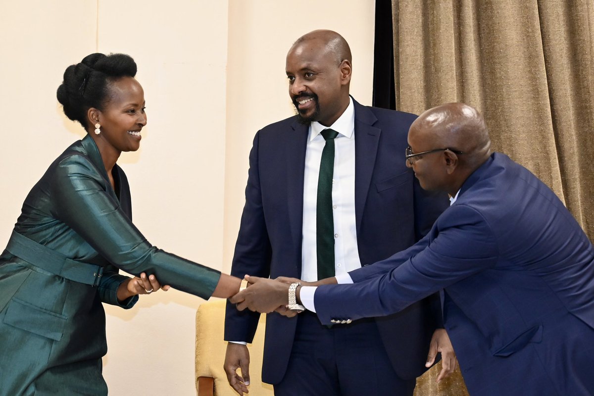 KampalaPost's tweet photo. Gen Kainerugaba Highlights the Importance of Educating the Girl Child 
https://t.co/MMacwLPl0m https://t.co/KE3K3Tvl5i