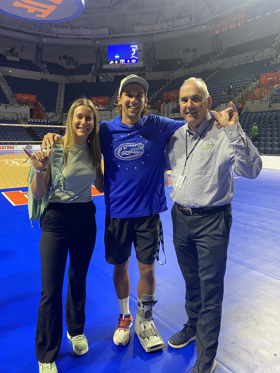 KavEagle's tweet photo. Heartwarming to be with a pair of the finest ⁦@FGCUEagles⁩ ever in ⁦@daxxner⁩ &amp; @JM_Johnson8 …our 2023 Eagle Scholar-Athlete Honorees #WingsUp #HailToTheEagles #RoleModels #OnceAnEagleAlways #WeAreFGCU 🦅🏐🎾🎓🌴🤙 https://t.co/pVSfPzzZAq