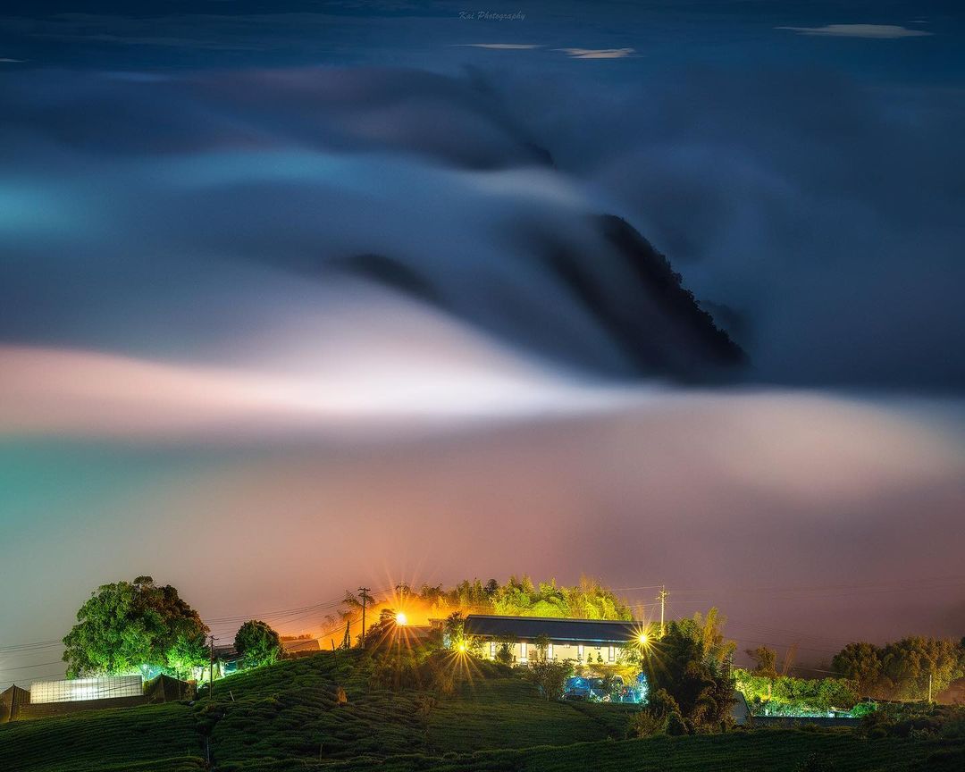 Use your footsteps to measure the world and your eyes to record the scenery.