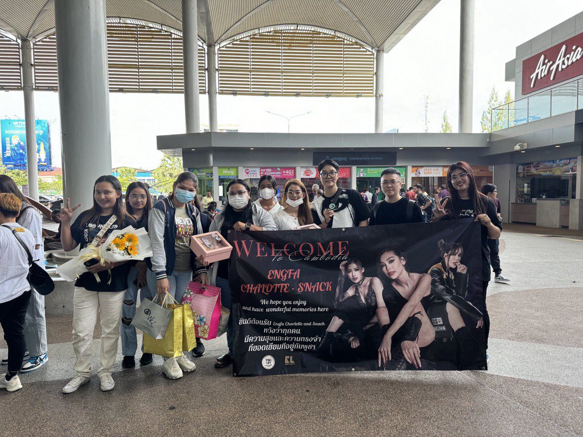 cambodiaarmor's tweet photo. We’re Armor Team Waiting excitedly for Englot and snack here at Pochentong Airport with love and little 🎁 🥹🥰
 #EngfaWaraha 
#CharlotteAustin 
#SnackAjcharee 
#TheGrandConcertEngfaLiveinCambodia https://t.co/P1XPWwhGOB
