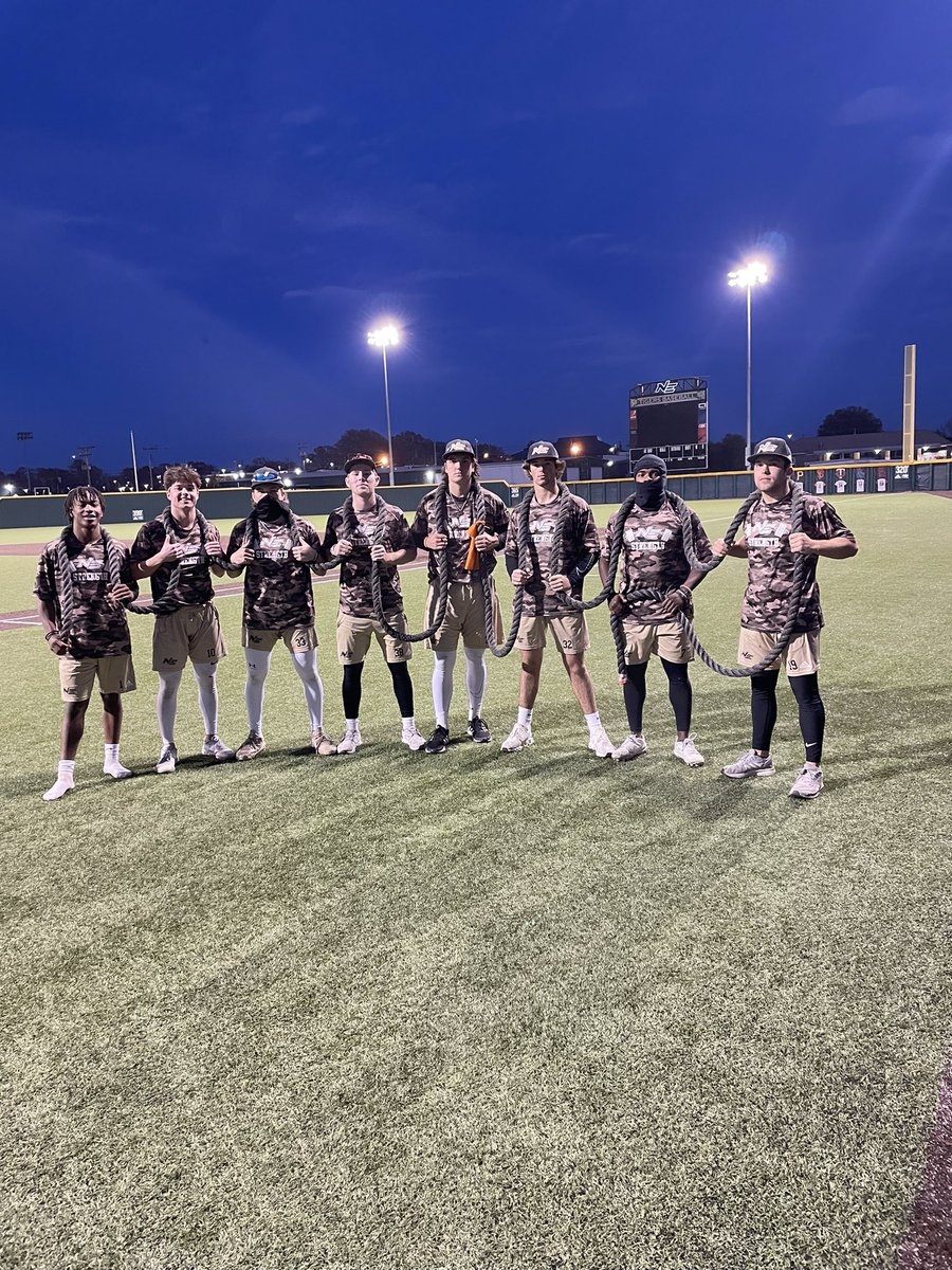 NEMCCBASEBALL's tweet photo. Tug of War Champs #Camo #FrigaGames #TIGERTOWN https://t.co/7v2xSorGib