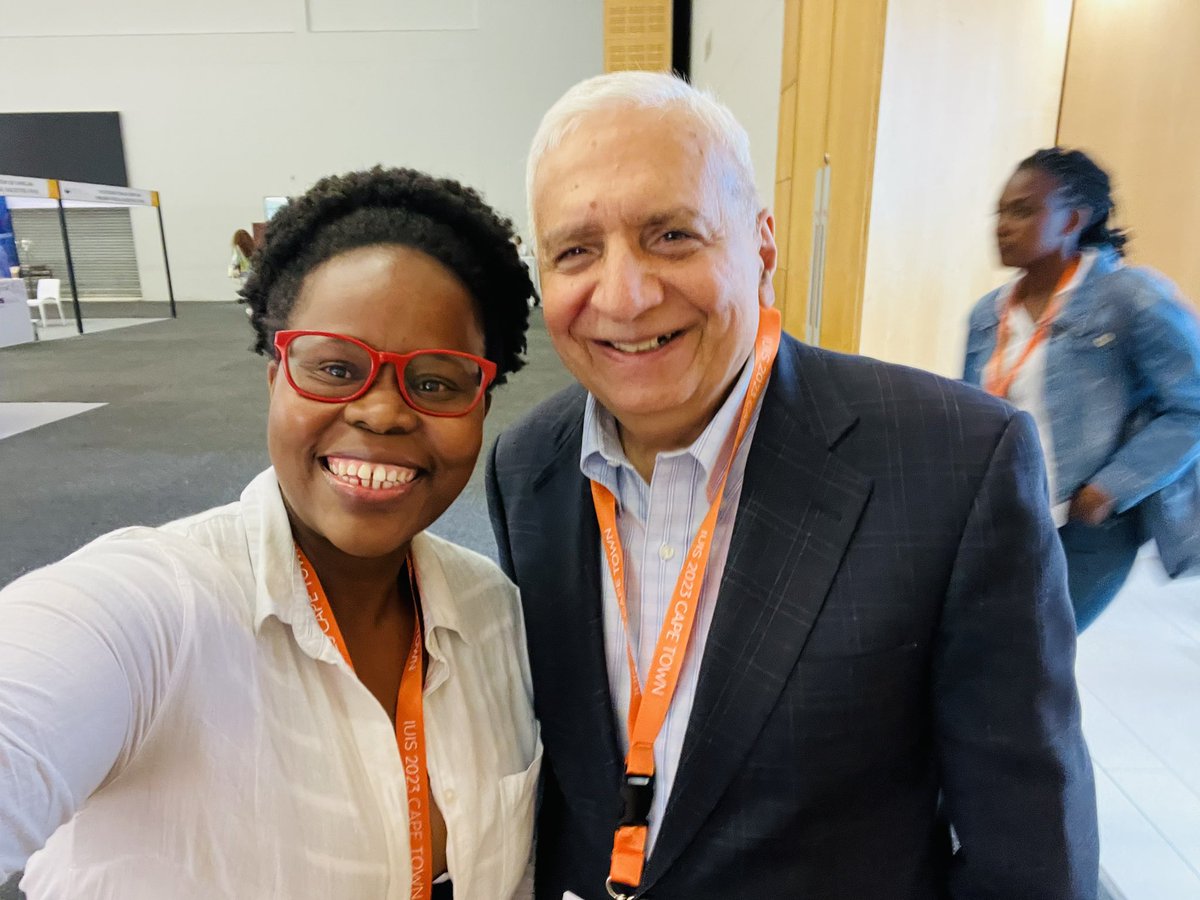 Brilliant #IUIS2023 keynote👌🏾by my previous colleague <a href="/rafiahmed_lab/">RafiAhmedLab</a> <a href="/EmoryUniversity/">Emory University</a> <a href="/EmoryVaccineCtr/">Emory Vaccine Center</a> and we got to connect 😃