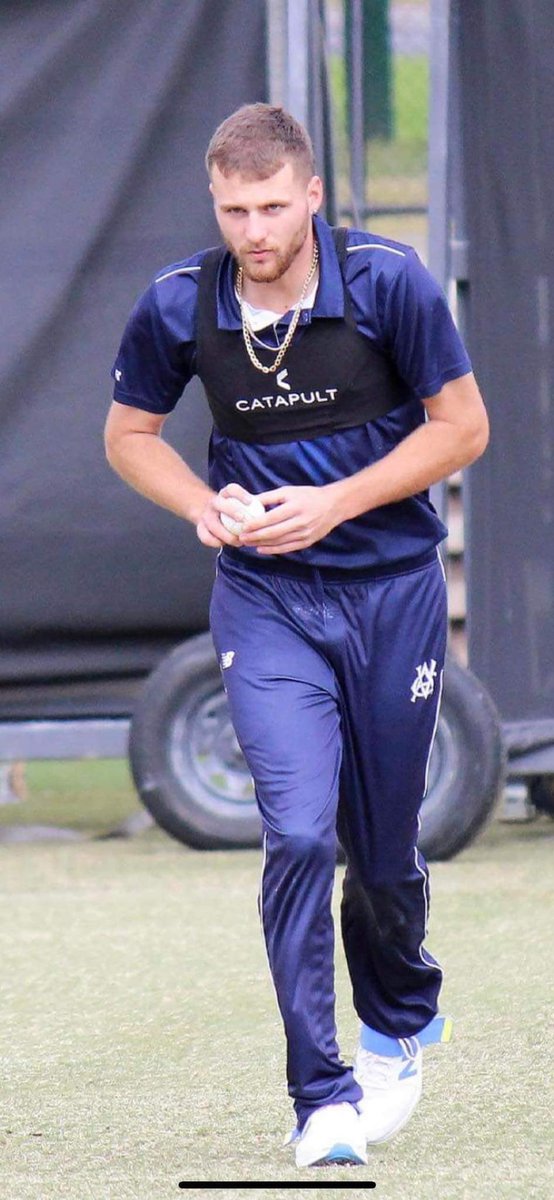 Alivingston68's tweet photo. @gradecricketer when are we going to talk about Fergus O’Neil. 10fa today and lots going on optically https://t.co/YqmwbfdTzg