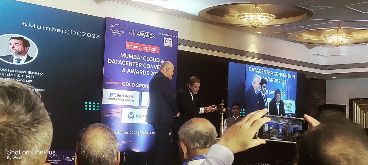 Technavious tweet media