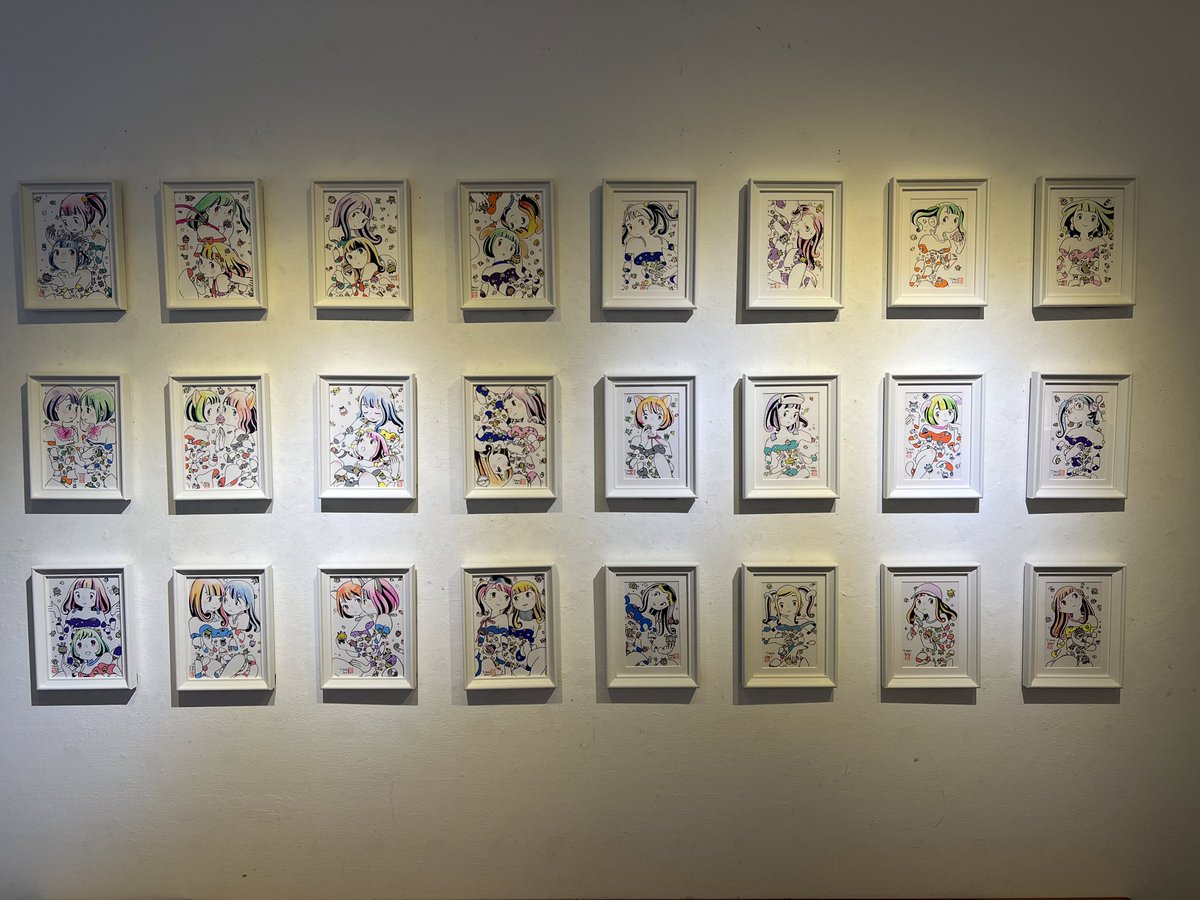 12月になりました!本日も12時より京都出町柳トランスポップギャラリーで個展「fragment」オープンしてます。
fragmentなガールたちが皆様をお待ちしています。
18時まで。ご都合つきましたら是非に～。(行列のできるオムライス屋さん「おむらはうす」と同じ建物です)
わたしは12/9、10在廊予定です。 