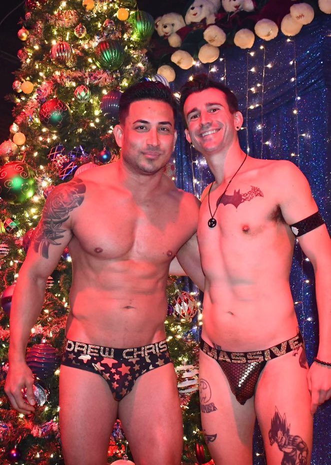 Good times at Bradley’s Tampa with @scottsimonxxx also check out his only Fans 😜 https://t.co/AcFeluhA1e