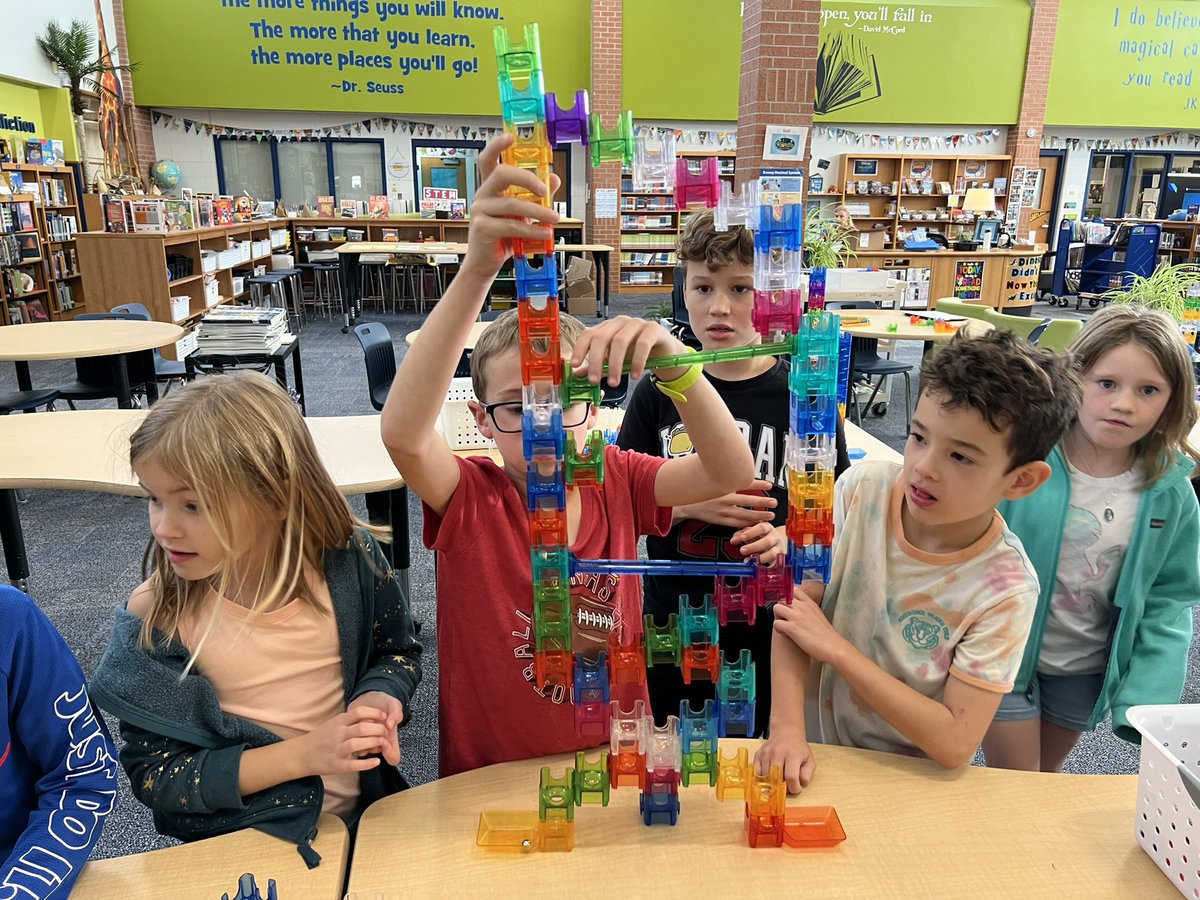 November was a busy month in Heartland’s library! Annual Thanksgiving Day parade floats, map skills and Q-Ba-Maze creations. <a href="/HRTJaguars/">Heartland Elementary</a> <a href="/bvlibraries/">BV LibraryMedia</a>
