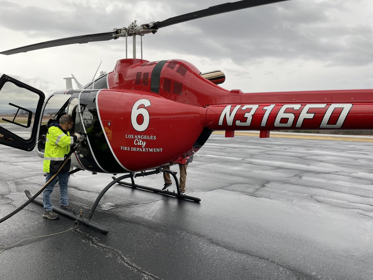 FlyHro's tweet image. Brand new Bell 505 going to Los Angeles City Fire Department- Flown by LA Firefighters. Thanks for stopping in HRO for fuel. #flyhro #flyarkansas