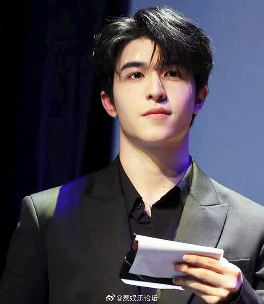 HarryPatrick_20's tweet photo. Topic ข่าวร้อนแรง No.1 (24-30 พ.ย. 66)
จากแอคบันเทิงไทย mc #แพทริค ในพิธีปิดมอบรางวัล #ISFVF (International Student Film and Video Festival) ครั้งที่ 22 ได้รับยกย่องว่าเป็นอัจฉริยะด้านภาษา 🥳
@patrick_pppat
#แพทริค #PΛTRIƆK
#PatrickFinkler #YinHaoYu
#尹浩宇 #Patrick尹浩宇 https://t.co/WabevMtl2n