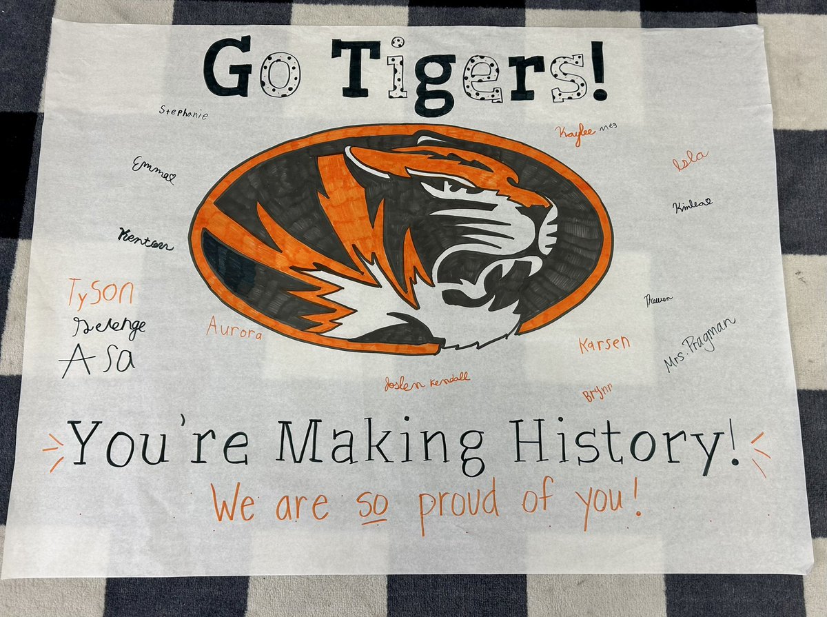 KimPragman's tweet photo. The rain didn’t stop us from cheering on the Tigers to STATE🏈🧡 
#RepMoProud https://t.co/1o5pQpuuu6