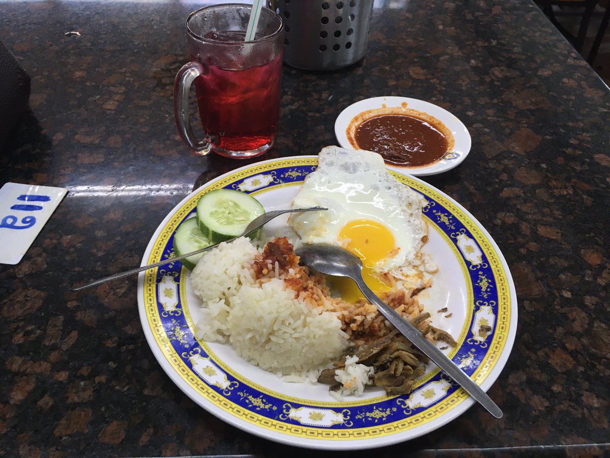akmalduanz's tweet photo. Bersarapan di Royal Afra.

Mulakan pagi dengan bersemangat! https://t.co/NooTcui9ju