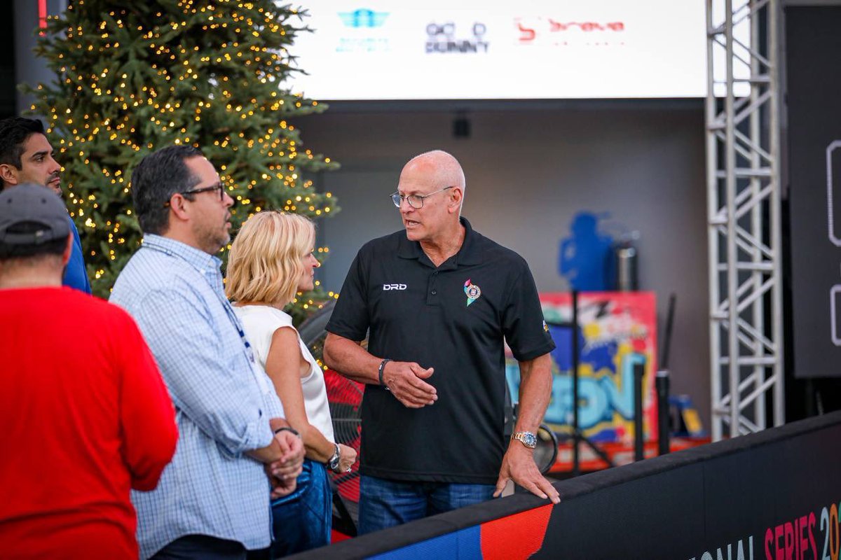 recreaydeportes's tweet image. ¡Oficialmente comenzó la @AmeriCup de la @FIBA3x3 en Puerto Rico!

Los equipos están dando lo mejor de sí en el Distrito TMobile. Ven y apoya a tu equipo favorito en este emocionante torneo. ¡La entrada es gratis! 🏀💪 #Baloncesto3X3

#AmeriCup2023 
#FIBA3X3