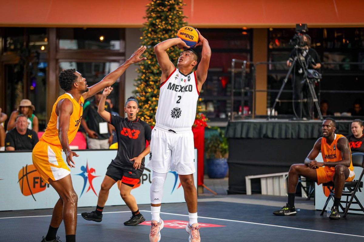 recreaydeportes's tweet image. ¡Oficialmente comenzó la @AmeriCup de la @FIBA3x3 en Puerto Rico!

Los equipos están dando lo mejor de sí en el Distrito TMobile. Ven y apoya a tu equipo favorito en este emocionante torneo. ¡La entrada es gratis! 🏀💪 #Baloncesto3X3

#AmeriCup2023 
#FIBA3X3