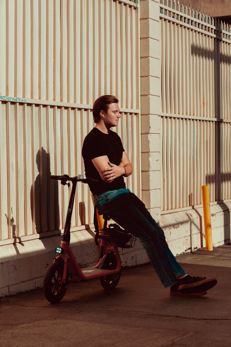 phantomgogo's tweet photo. Cityscape views and scooter hues – where every ride is a parking victory. 🌆🔐🛴

#electricscooter #phantomgogo #scootervibes #cityscapeadventures #urbanfreedom #unlockthecity #scooterparking #cityscooting #easyrides #scooterstyle #exploreonwheels #chinatownla https://t.co/WNeBcekkmR