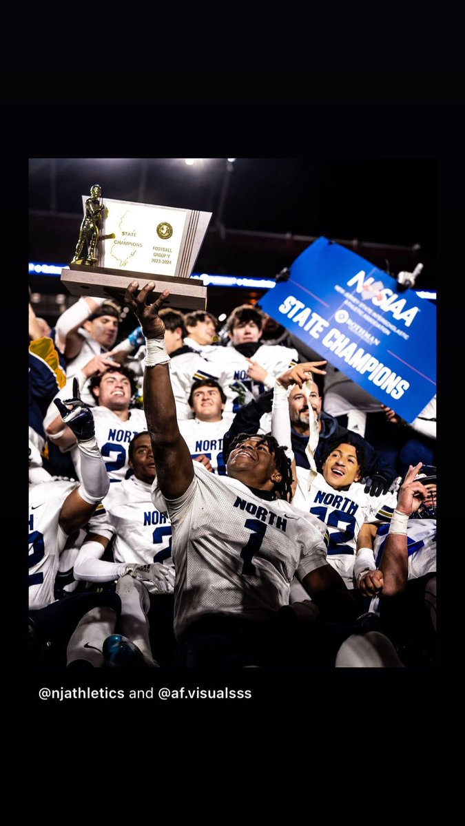 ChrisOliveri28's tweet photo. Back2Back Group 5 State Champs 💍💍 https://t.co/uqqyDSYLjl