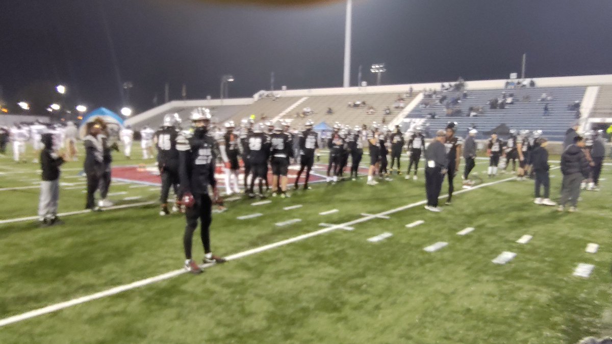 junebugnewyork's tweet photo. Back in the 'Burg. Instead of @SCState_Fb, it's the @SCHSL Class 2A title game between @graycaathletics &amp; @OCALandsharks @mkeim33 @coachholmes54 @SCHSL https://t.co/xFBLPOcH76