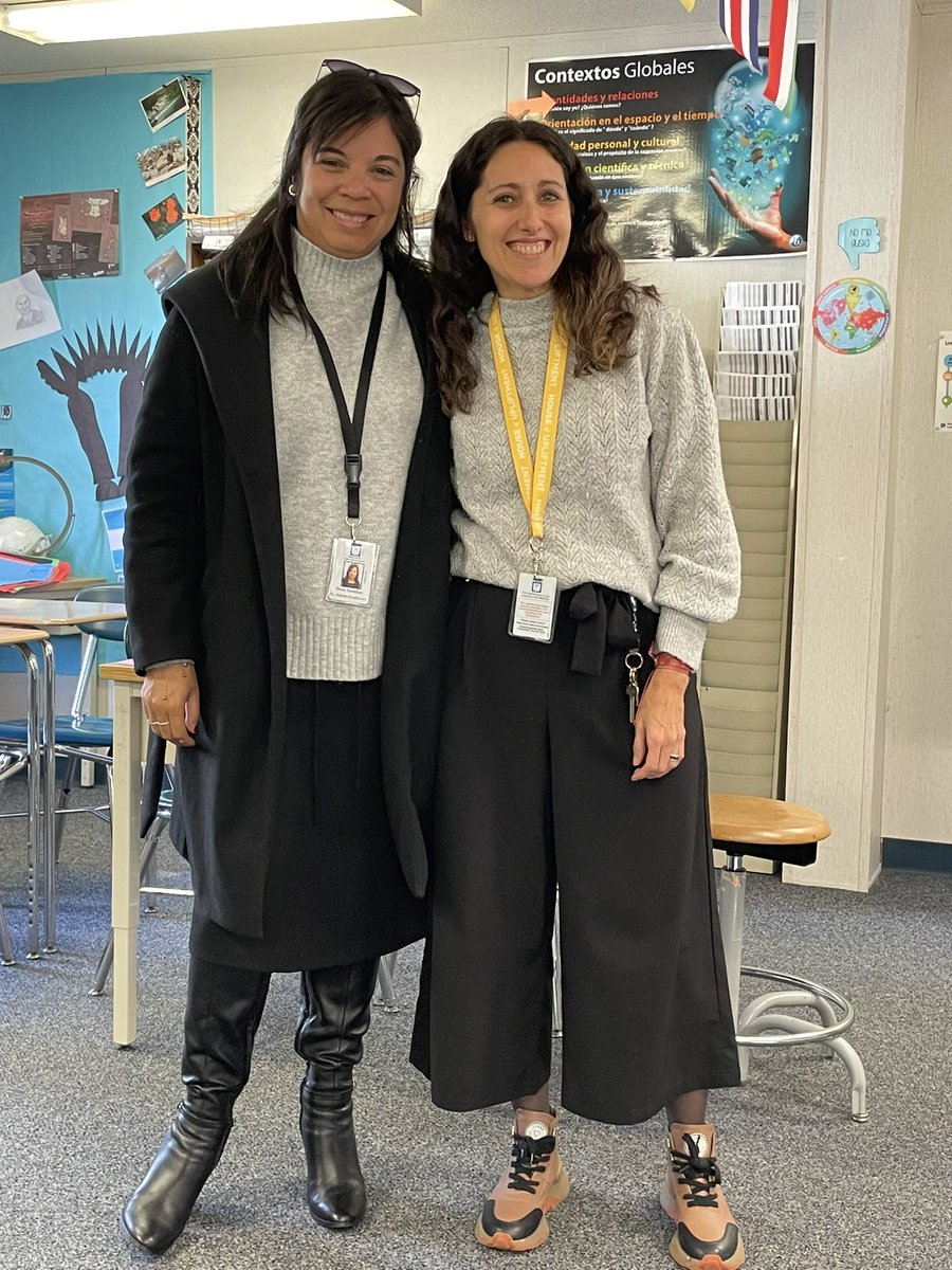 Thank you @NorySantillan for stopping by my world languages nest! What a cheerful surprise! @WCPSSTSP @WCPSSTeam @EastGarnerMMS #worldlanguages #Ambassadorteacher