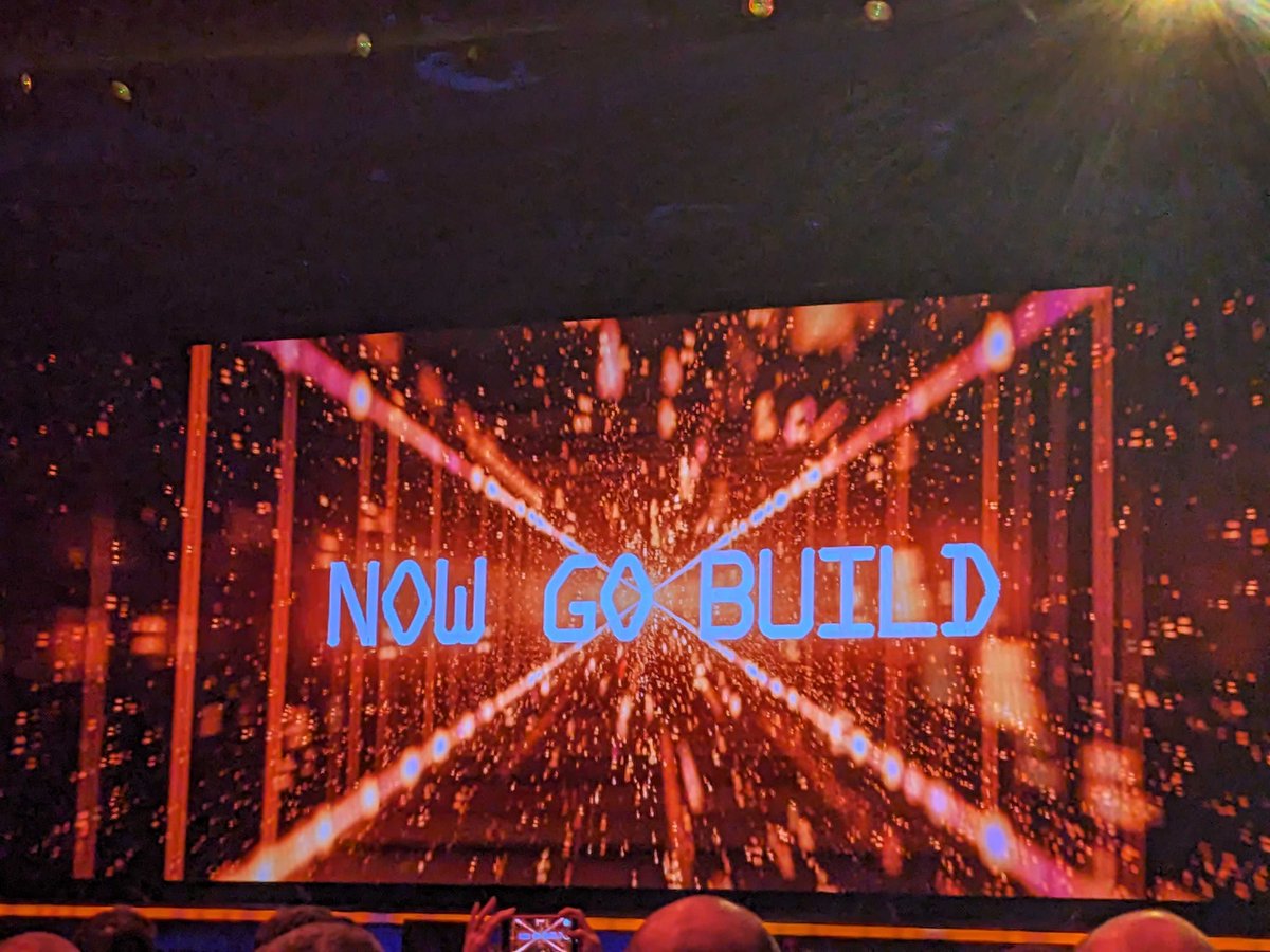 Another great day at #AWSreInvent! Here are some of our highlights: 1️⃣ myApplications. 2️⃣ Amazon CloudWatch Application Signals. 3️⃣ Amazon SageMaker Studio Code Editor. Learn more about these updates: hubs.ly/Q02bzFwR0