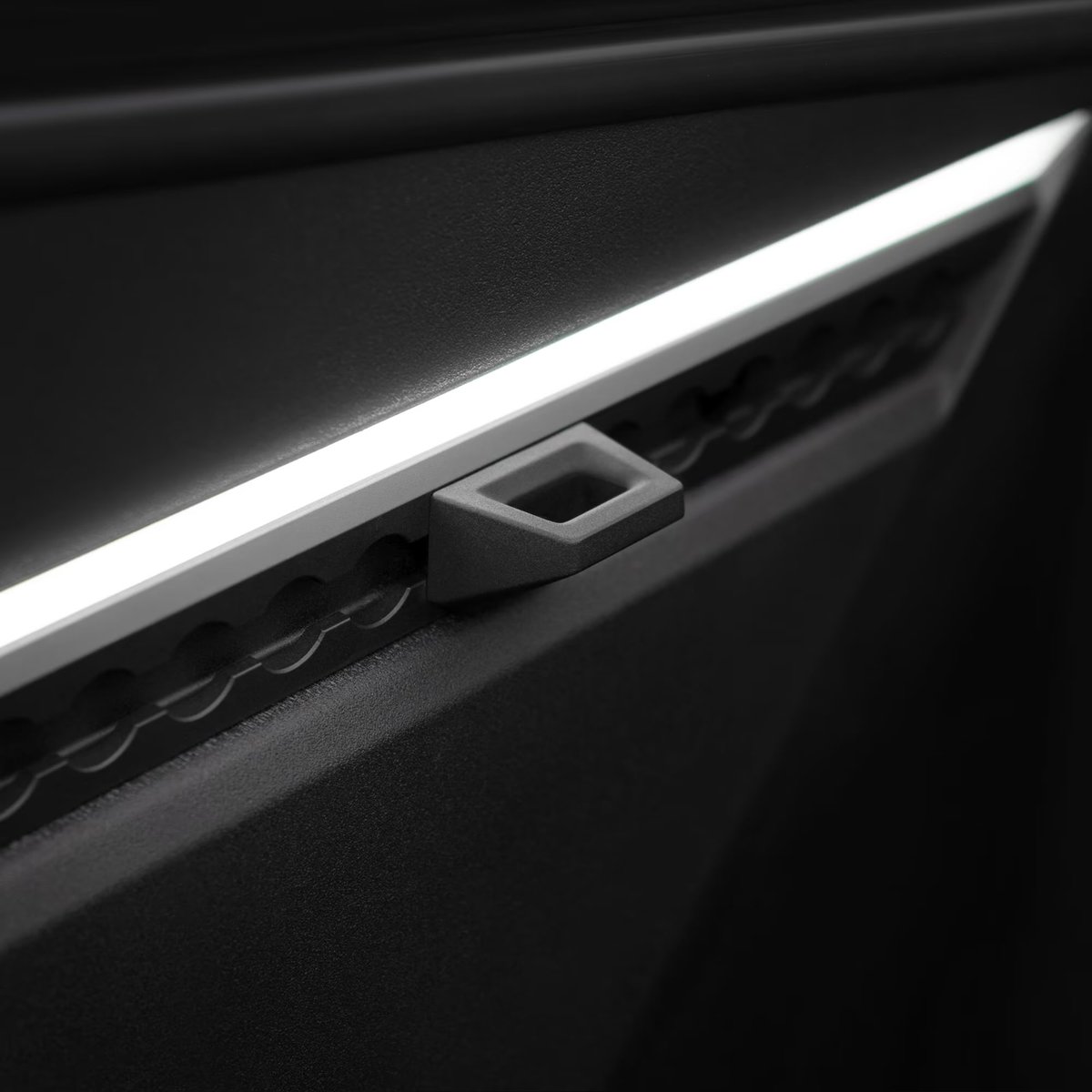 SnazzyLabs's tweet image. Perhaps the best thing about the Cybertruck are the accessories. Having a factory Molle panel is unheard of and the L-track accessories like the cleat are really well thought out. Even the custom-sized bins are super handy. I’m really impressed.