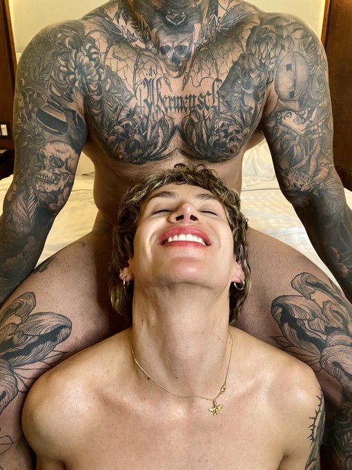 Something to give each other 💛 @diabolusmalus https://t.co/OOcWQl30nj<a class="tags" target="_blank" title="On Twitter" href="/?out=eyJ0eXAiOiJKV1QiLCJhbGciOiJIUzUxMiJ9.eyJpYXQiOjE3MTk3OTEzMDQsImlzcyI6InR3cG9ybnN0YXJzLmNvbSIsIm5iZiI6MTcxOTc5MTMwNCwiZXhwIjoxNzUxMzI3MzA0LCJyZWRpcmVjdF91cmwiOiJodHRwczovL3R3aXR0ZXIuY29tL2RpYWJvbHVzbWFsdXMifQ.DkwIEqE-I22i-Vlw0P_39f7qIspfyEYSkQUU1VLd_2TEW0lDa90soAcIIu0KTslUw2WS65mXFkrnpPM6CRJW4Q">@diabolusmalus</a>