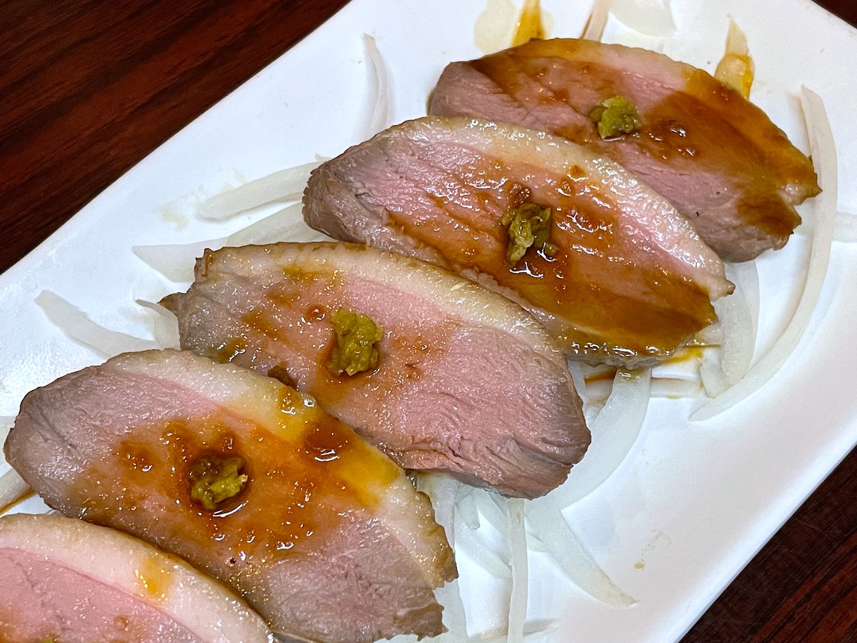 HACHIOJIRamenLA's tweet photo. 🌟 Roasted Duck Delight! Try our popular appetizer - Homemade Roasted Duck with yuzu pepper seasoning. Irresistible taste that keeps guests coming back for more! 🦆🌶️ #DuckDelight https://t.co/GWUzQpg2tJ