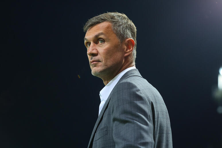 SimoneCristao's tweet photo. Un unico invito ai tifosi del #Milan 

Leggetevi i contenuti delle parole di #Maldini, senza retropensieri e inquinamenti dei pensieri fatti per mesi.
Restate sui concetti, non vi fermate a carri e carretti

Poi, libertà massima di farvi qualsiasi idea, positiva o meno https://t.co/wDeLxFiB2N