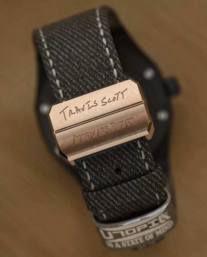 Travis Scott x Audemars Piguet 🍫⌚️

Limited to 200 pieces