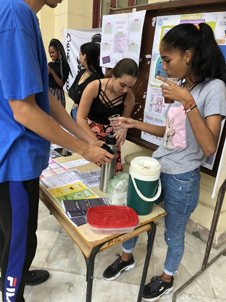 DCorralesponce's tweet photo. Ayer realizamos una feria donde presentamos nuestros Proyectos comunitarios y culturales, cosas cómo estás me hacen sentir que nunca me equivoqué al elegir esta carrera⚖️⚖️
#teamDerecho
#Derechowacha
#Lex #orgullolex https://t.co/GFFFLBk9Dt