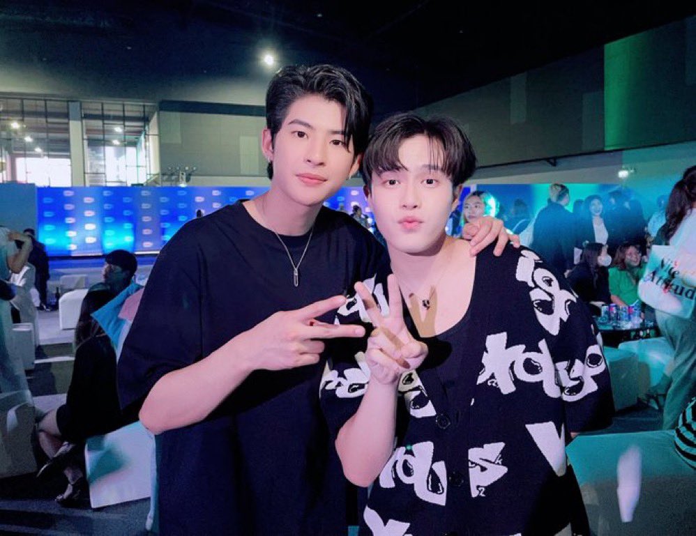 MarkFordSG's tweet photo. 𝐃𝐚𝐲 𝟓 (𝐅𝐫𝐢𝐝𝐚𝐲)

𝙁𝙖𝙫𝙤𝙪𝙧𝙞𝙩𝙚 𝙏𝙤𝙥 4 𝙈𝙖𝙧𝙠𝙁𝙤𝙧𝙙’𝙨 𝙋𝙞𝙘𝙨

From the beginning of MarkFord, we can see that they are now comfortable with each other ☺️

Cr: the shining boys, nvdnvd &amp; ctto

#MarkFord #มาร์คฟอร์ด https://t.co/T4BlYQqE1Y