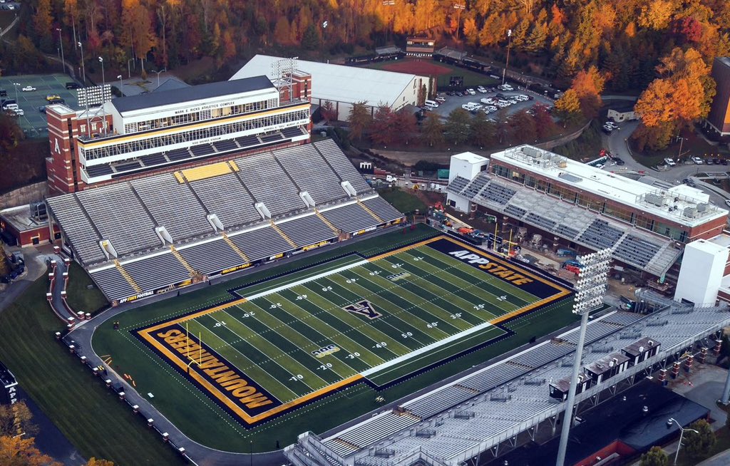 Blessed to receive an offer from @CoachFrankPonce and Appalachian State! #TIGMA @AppState_FB @coach_sclark @IanMartinezFB @Coach_Kavy @appstatesports @AppStateNation @AppStateMania @coachgrubbs22 @CoachDanny10 @TheMatt_V