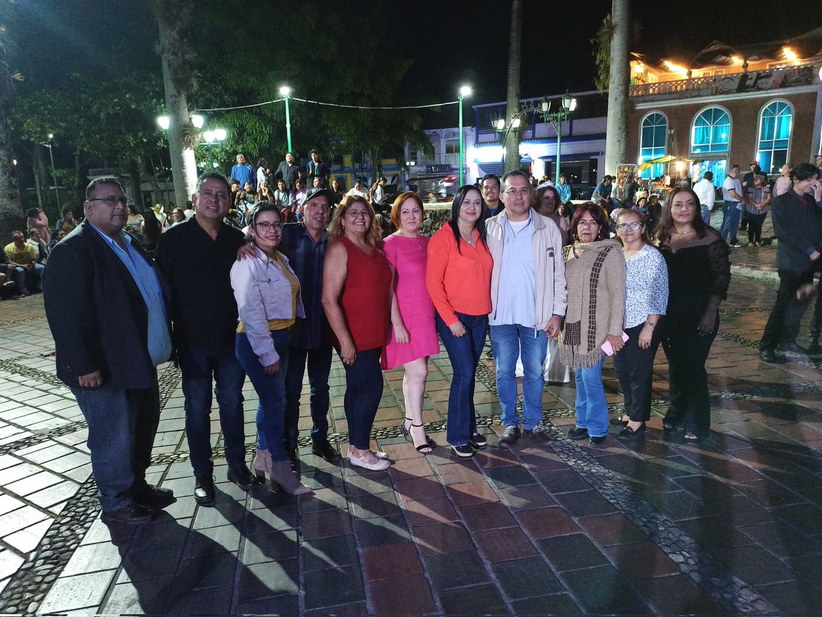 upelrubio1's tweet photo. #Hoy | La UPEL le canta a Rubio: Una oportunidad para celebrar la identidad cultural de la región y promover el reconocimiento de valores autóctonos. "Trabajemos por el país que soñamos y merecemos". Decano, Dra. María Trinidad García. #GalaMusical https://t.co/HQ7gLoVIEH